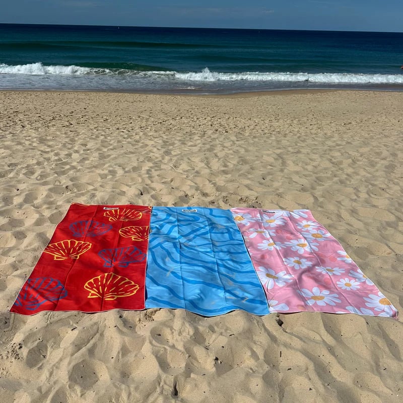 Genius magnetic towel– Dry Towel for Beach, Gym & Travel